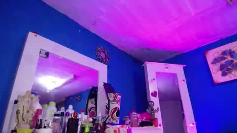 Emma  online show from November 21, 2:49 pm