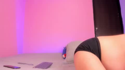 Emmi online show from December 4, 3:38 am