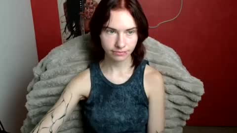 Snapshot of emmi_rossum chatting on July 17, 5:25 am Emmi online show from July 17, 5:25 am