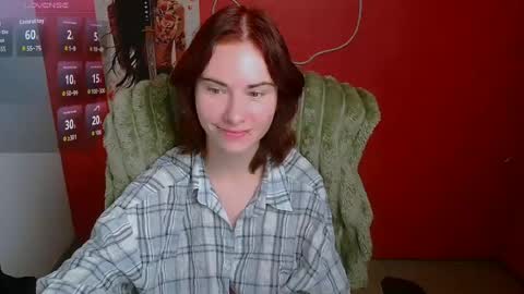 Snapshot of emmi_rossum chatting on July 23, 5:27 am Emmi online show from July 23, 5:27 am