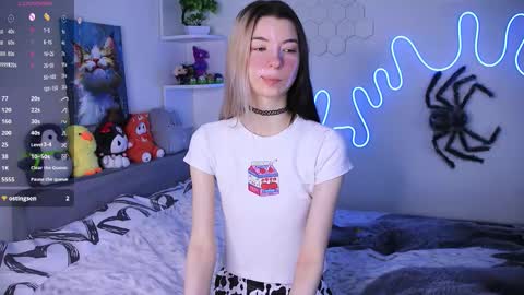 emmie_everly online show from February 8, 11:35 am