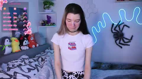 emmie_everly online show from February 15, 11:19 am