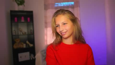 Emmie online show from September 27, 1:16 pm