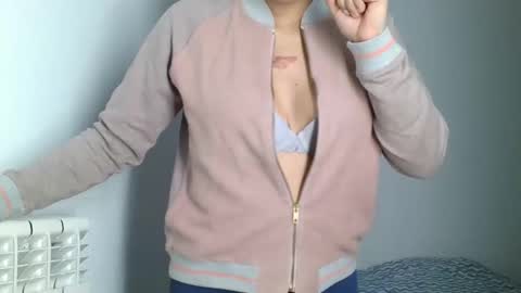 emmie online show from December 16, 10:50 am