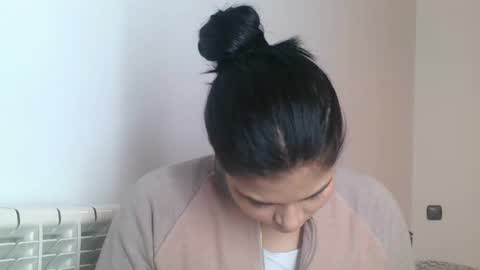 emmie online show from December 17, 3:39 pm