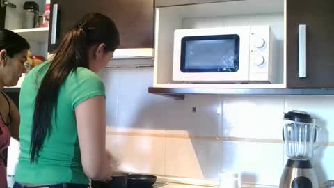 emmie online show from September 12, 7:30 am