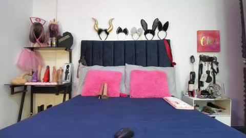 Snapshot of emmily_giraldo chatting on June 4, 12:55 pm online show from June 4, 12:55 pm