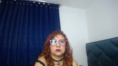 Snapshot of emmilychevalier chatting on July 8, 6:29 am Emmily online show from July 8, 6:29 am