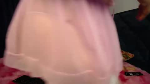 Snapshot of emmilychevalier chatting on July 22, 5:43 am Emmily online show from July 22, 5:43 am