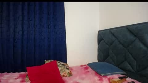 Snapshot of emmilychevalier chatting on August 8, 5:20 am Emmily online show from August 8, 5:20 am