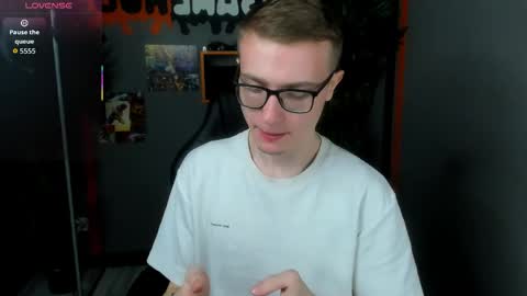 Snapshot of emmit_barker chatting on May 10, 9:03 am Emmit online show from May 10, 9:03 am