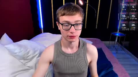 Snapshot of emmit_barker chatting on July 15, 8:58 pm Emmit online show from July 15, 8:58 pm
