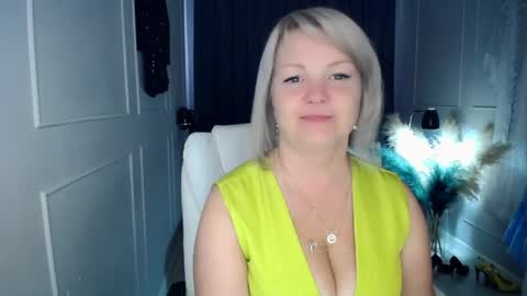 emmmam online show from April 24, 9:12 am