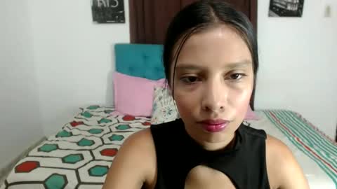 Snapshot of emmy_cutee chatting on November 27, 1:57 pm Emily online show from November 27, 1:57 pm