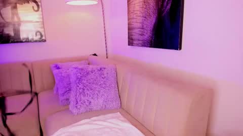 Emmy Heart online show from February 13, 3:35 am