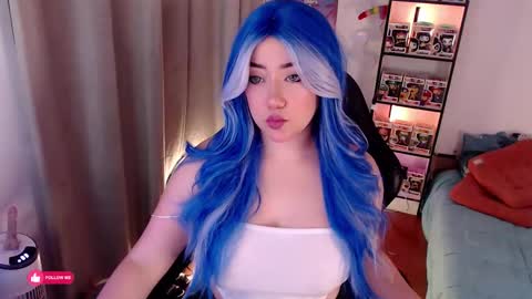 Snapshot of emmy_ruiz chatting on November 23, 12:32 am Emmy Ruiz - independent model online show from November 23, 12:32 am