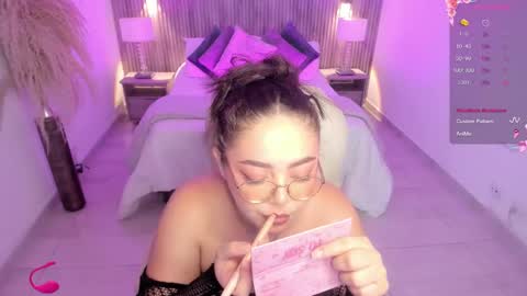 Emmy Walker online show from September 18, 11:01 am