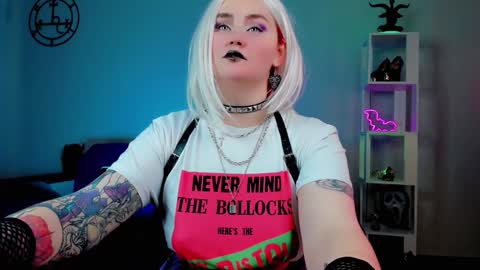 Emmy Bright     50  online show from January 12, 8:14 am