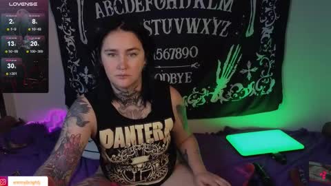 Emmy Bright     50  online show from October 6, 1:03 am