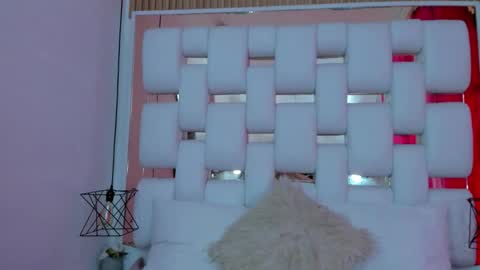 Snapshot of emmycruzz chatting on December 14, 6:45 pm emmy online show from December 14, 6:45 pm