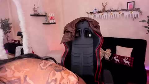 Emmy Evans  online show from November 15, 7:43 pm