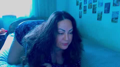 Snapshot of emmyxotty chatting on January 11, 10:09 am Emmy online show from January 11, 10:09 am