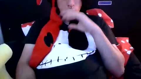 emo_cock42 online show from March 27, 3:23 pm