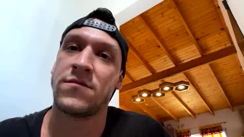 EMO online show from November 6, 1:12 pm