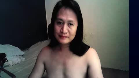 Snapshot of emoterah123smile chatting on November 16, 4:12 pm Emotera online show from November 16, 4:12 pm