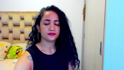 Snapshot of emperatriztapia chatting on May 25, 6:36 pm emperatriztapia online show from May 25, 6:36 pm