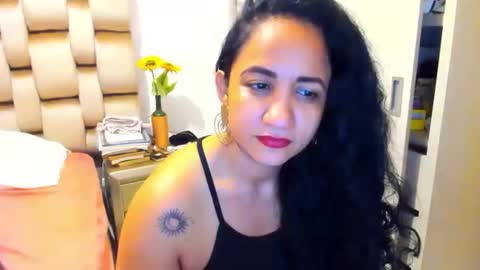 Snapshot of emperatriztapia chatting on June 10, 1:28 am emperatriztapia online show from June 10, 1:28 am