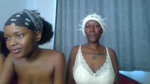 Snapshot of empress_dian chatting on May 12, 8:11 am Empress dian online show from May 12, 8:11 am