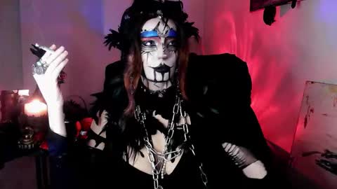 Snapshot of empressmorrigan chatting on December 17, 9:59 am Morrigan online show from December 17, 9:59 am