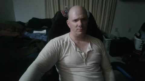 Snapshot of emsguy1 chatting on December 6, 5:53 am Matt online show from December 6, 5:53 am