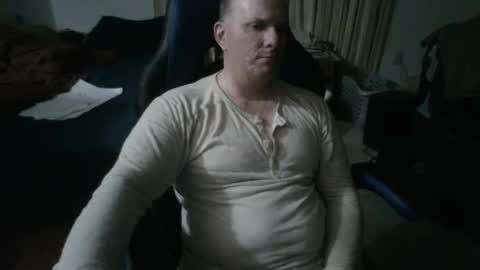 Snapshot of emsguy1 chatting on December 17, 4:45 am Matt online show from December 17, 4:45 am