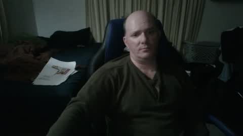 Snapshot of emsguy1 chatting on December 26, 5:15 am Matt online show from December 26, 5:15 am