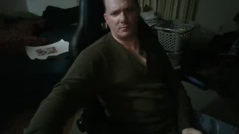 Snapshot of emsguy1 chatting on January 1, 6:05 am Matt online show from January 1, 6:05 am