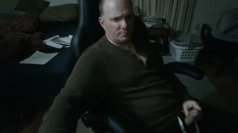 Snapshot of emsguy1 chatting on February 18, 6:04 am Matt online show from February 18, 6:04 am