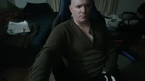 Snapshot of emsguy1 chatting on March 3, 6:26 am Matt online show from March 3, 6:26 am