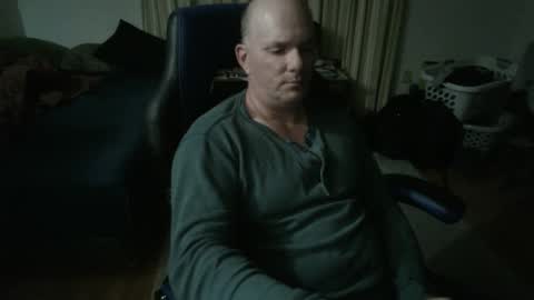 Snapshot of emsguy1 chatting on September 22, 3:52 am Matt online show from September 22, 3:52 am