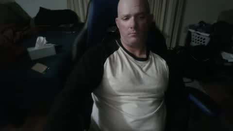 Snapshot of emsguy1 chatting on October 22, 3:07 am Matt online show from October 22, 3:07 am