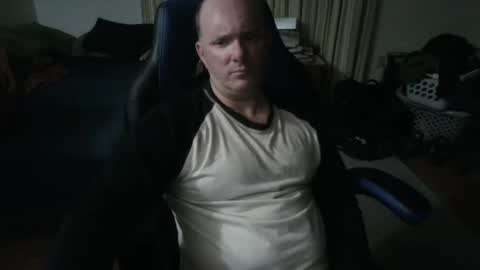 Snapshot of emsguy1 chatting on November 17, 3:56 am Matt online show from November 17, 3:56 am