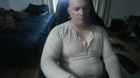 Snapshot of emsguy1 chatting on May 4, 3:46 am Matt online show from May 4, 3:46 am