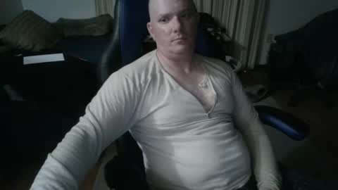 Snapshot of emsguy1 chatting on May 11, 5:35 am Matt online show from May 11, 5:35 am