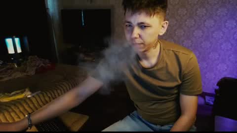 Snapshot of emveeboy96 chatting on April 4, 12:24 pm emveeboy96 online show from April 4, 12:24 pm