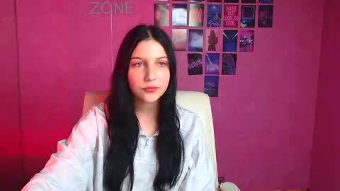 Snapshot of emxma chatting on November 13, 7:57 pm Emma online show from November 13, 7:57 pm