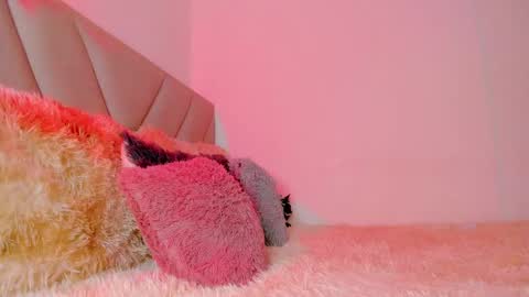 Snapshot of emy_colee chatting on December 20, 1:11 pm Emy online show from December 20, 1:11 pm