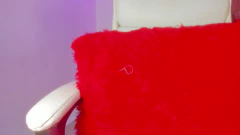 Snapshot of emy_colee chatting on February 1, 12:16 pm Emy online show from February 1, 12:16 pm