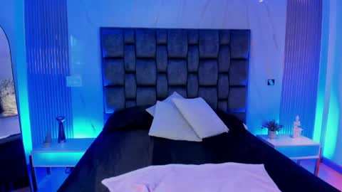 Snapshot of emy_fg chatting on June 8, 7:03 pm Emy online show from June 8, 7:03 pm