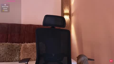 Emy online show from February 24, 8:07 pm